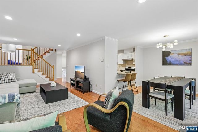 40 Rio Vista Drive, Allendale, NJ 07401
