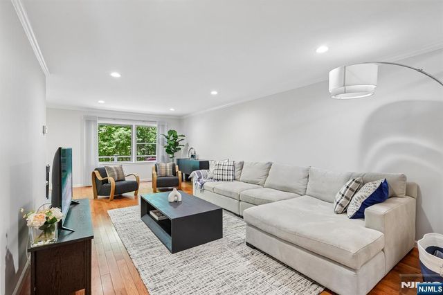 40 Rio Vista Drive, Allendale, NJ 07401