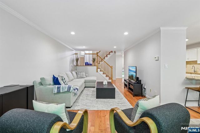 40 Rio Vista Drive, Allendale, NJ 07401