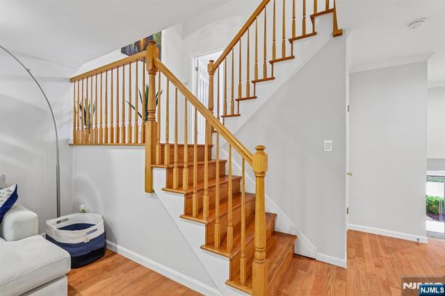 40 Rio Vista Drive, Allendale, NJ 07401