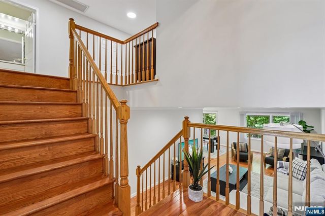 40 Rio Vista Drive, Allendale, NJ 07401
