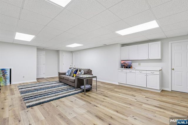 40 Rio Vista Drive, Allendale, NJ 07401