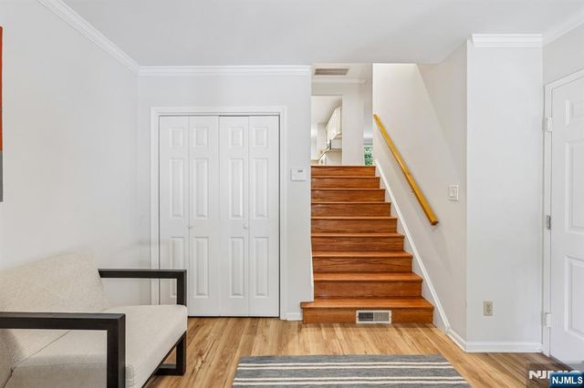 40 Rio Vista Drive, Allendale, NJ 07401