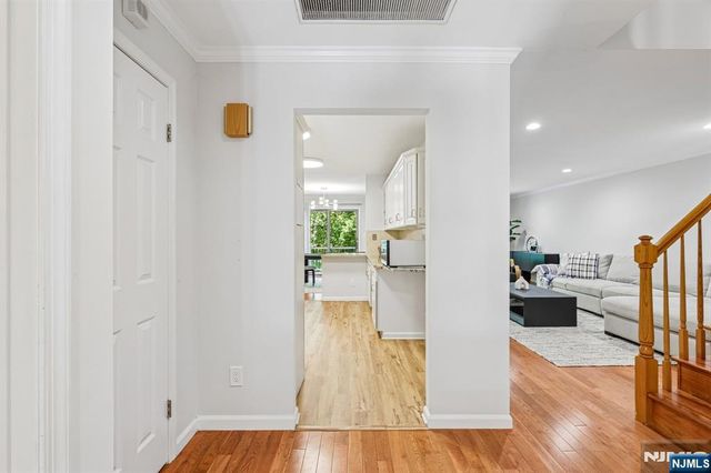 40 Rio Vista Drive, Allendale, NJ 07401