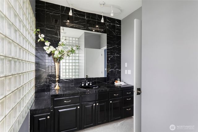 311 Tyler View Place, Sequim, WA 98382