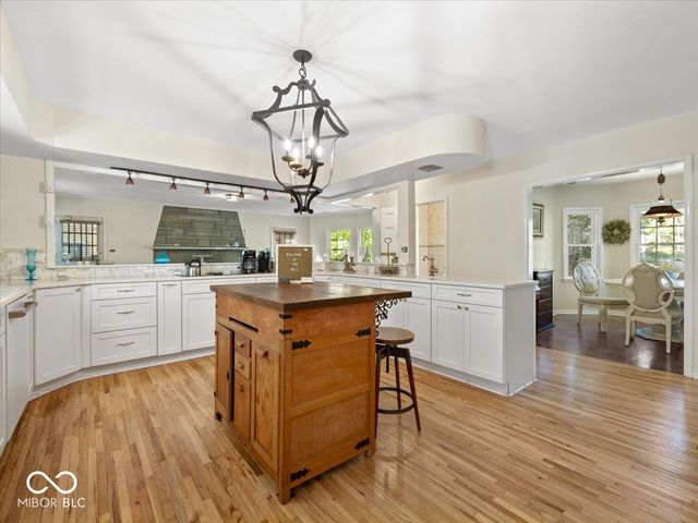 9271 S 225 E, Flat Rock, IN 47234