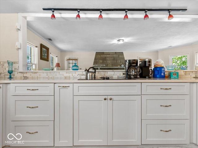 9271 S 225 E, Flat Rock, IN 47234