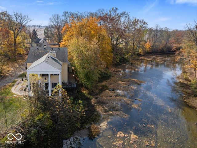 9271 S 225 E, Flat Rock, IN 47234