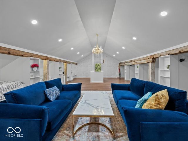 9271 S 225 E, Flat Rock, IN 47234