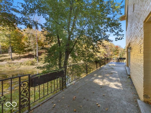 9271 S 225 E, Flat Rock, IN 47234