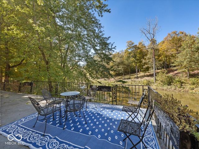 9271 S 225 E, Flat Rock, IN 47234