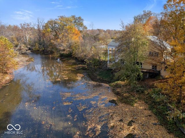 9271 S 225 E, Flat Rock, IN 47234