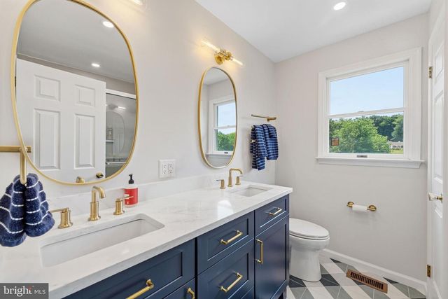 1400 BUCK HILL DR, Southampton, PA 18966