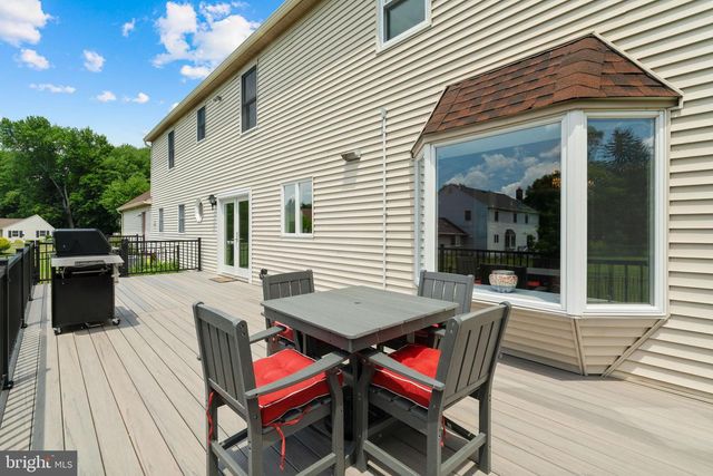 1400 BUCK HILL DR, Southampton, PA 18966