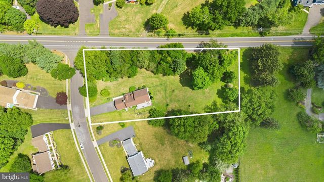 1400 BUCK HILL DR, Southampton, PA 18966