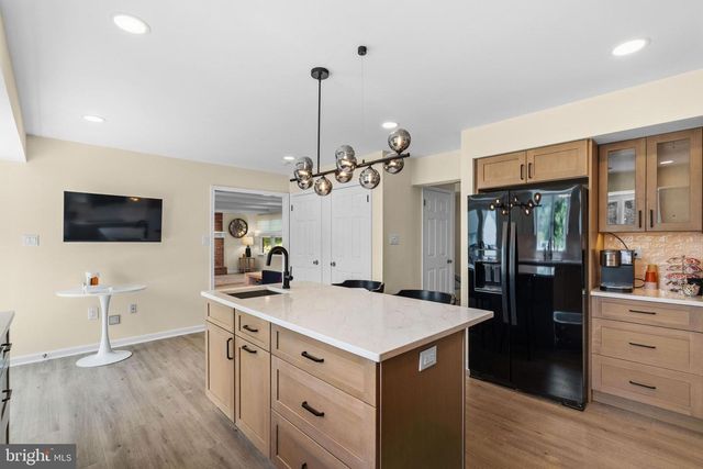 1400 BUCK HILL DR, Southampton, PA 18966