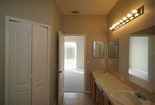 10205 GOLDENBROOK WAY, Tampa, FL 33647