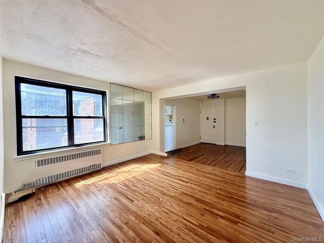 11225 34 Avenue 6H, Corona, NY 11368
