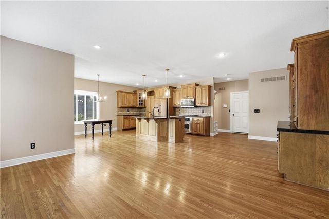 5819 N Liberty Avenue, Kansas City, MO 64118