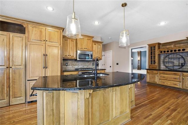 5819 N Liberty Avenue, Kansas City, MO 64118