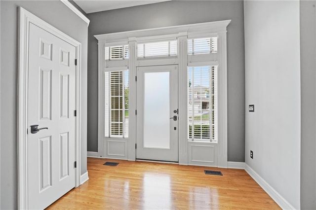 5819 N Liberty Avenue, Kansas City, MO 64118