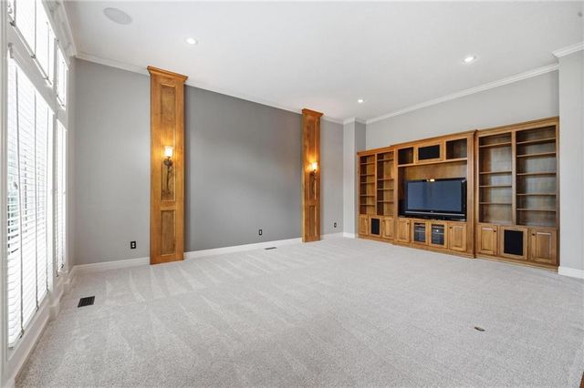 5819 N Liberty Avenue, Kansas City, MO 64118