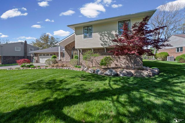 8908 Sarah Lane, Grosse Ile Twp, MI 48138