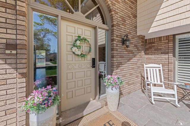 8908 Sarah Lane, Grosse Ile Twp, MI 48138