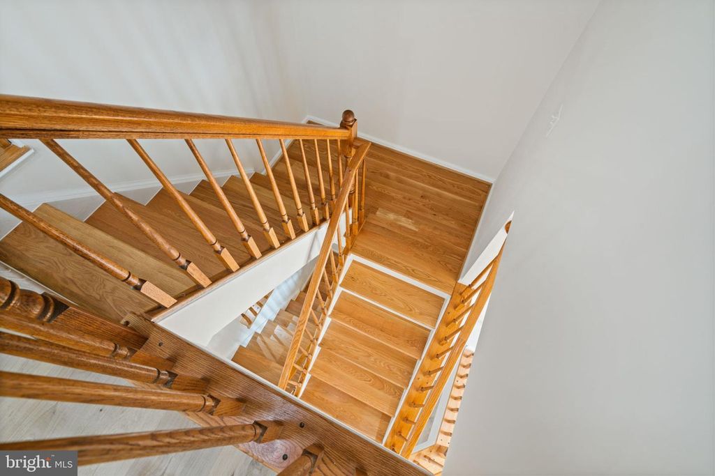 Image 28 of property listing at 6510 KELSEY POINT CIR, Alexandria, VA 22315