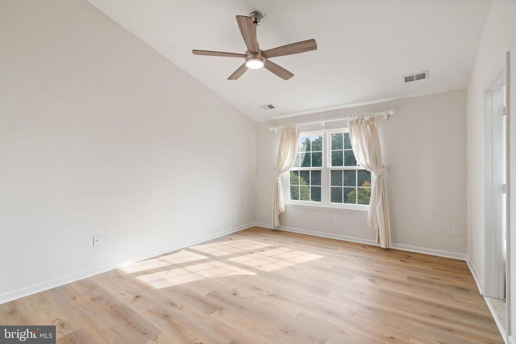 Image 30 of property listing at 6510 KELSEY POINT CIR, Alexandria, VA 22315