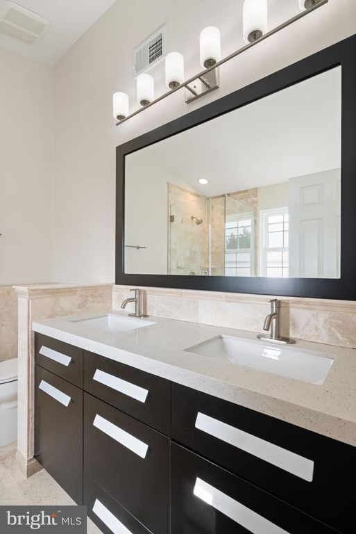 Image 34 of property listing at 6510 KELSEY POINT CIR, Alexandria, VA 22315
