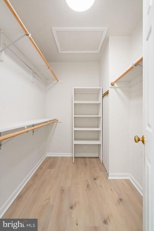 Image 37 of property listing at 6510 KELSEY POINT CIR, Alexandria, VA 22315