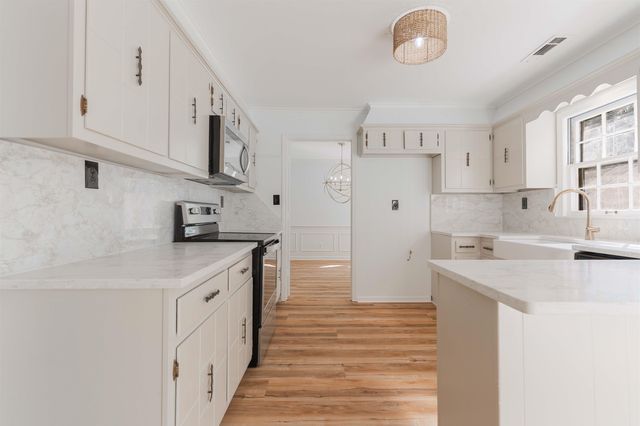 8285 N MONTEGO PL, Memphis, TN 38016