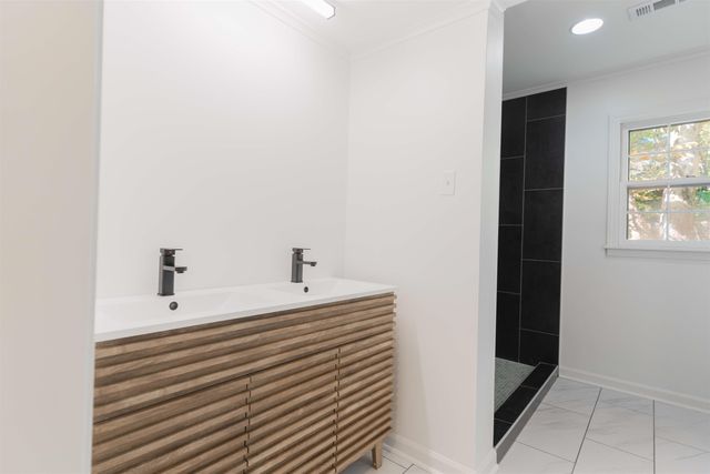 8285 N MONTEGO PL, Memphis, TN 38016