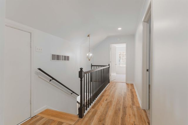 8285 N MONTEGO PL, Memphis, TN 38016