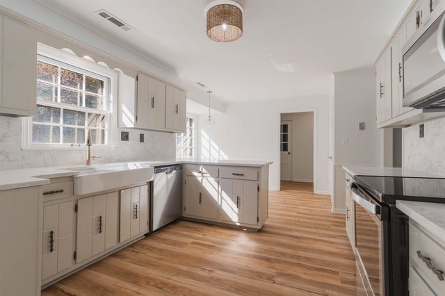 8285 N MONTEGO PL, Memphis, TN 38016