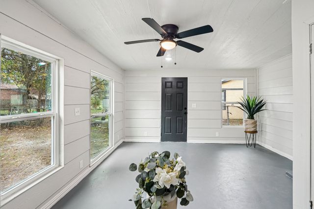 305 Westvue Street, Terrell, TX 75160