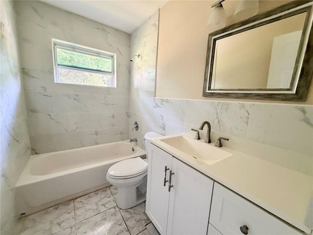 2804 LIGHTWOOD STREET, Deltona, FL 32738