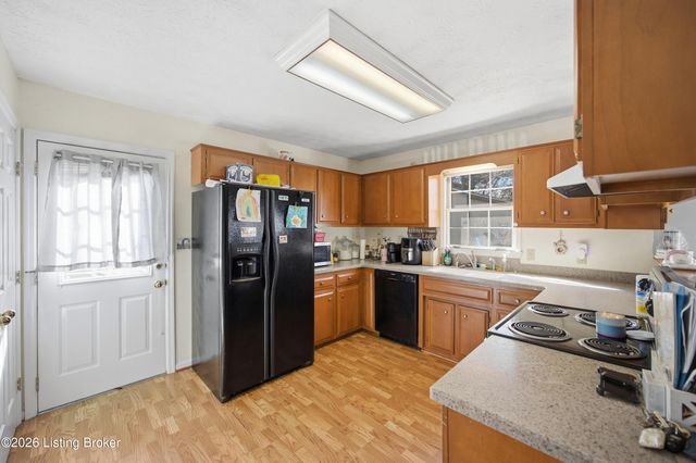 1030 Butler Dr, Lawrenceburg, KY 40342