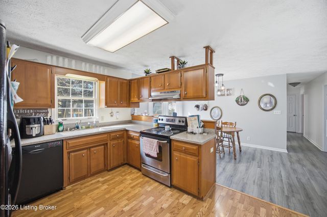 1030 Butler Dr, Lawrenceburg, KY 40342