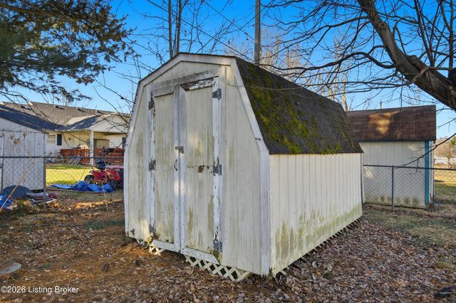 1030 Butler Dr, Lawrenceburg, KY 40342