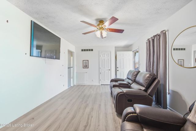 1030 Butler Dr, Lawrenceburg, KY 40342