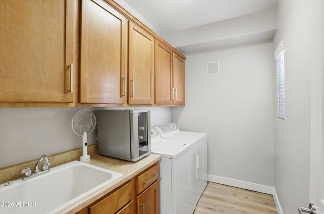 3935 E ROUGH RIDER Road 1219, Phoenix, AZ 85050