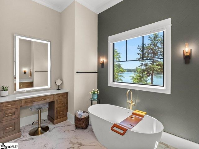 146 Island Water Drive, Six Mile, SC 29682