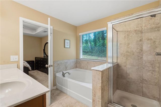 4028 Carlinswood Way, Stone Mountain, GA 30083