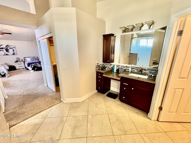 938 W IRIS Drive, Gilbert, AZ 85233