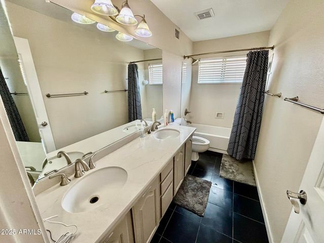 938 W IRIS Drive, Gilbert, AZ 85233