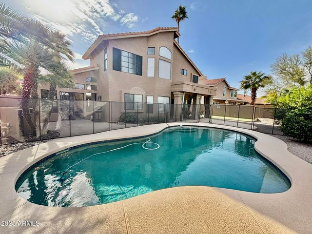 938 W IRIS Drive, Gilbert, AZ 85233