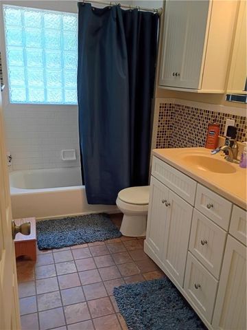 308 SW 5 Street, Blue Springs, MO 64014
