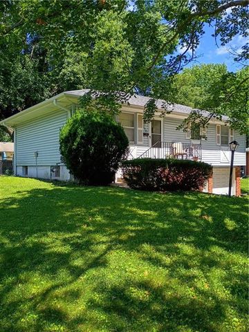 308 SW 5 Street, Blue Springs, MO 64014